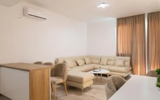 Zani's Villa