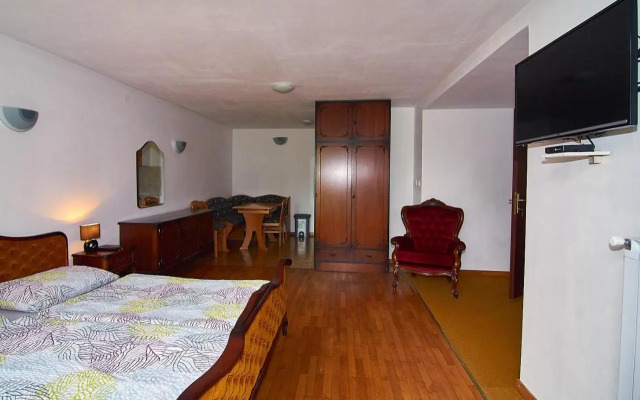 Emona Apartments