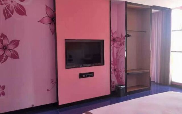 Pingguo Weisner Theme Hotel