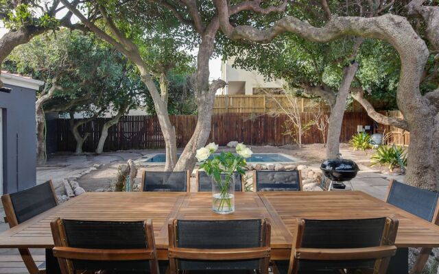 Long Beach Holiday House