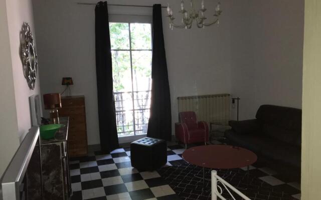 Avignon centre ville appartement T3 meublé 2 chambres