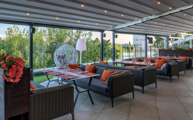 Crystal House Suite Hotel & SPA