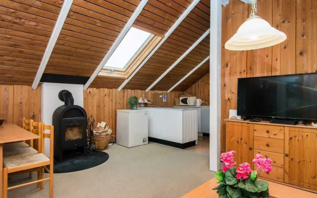6 Person Holiday Home in Hejls