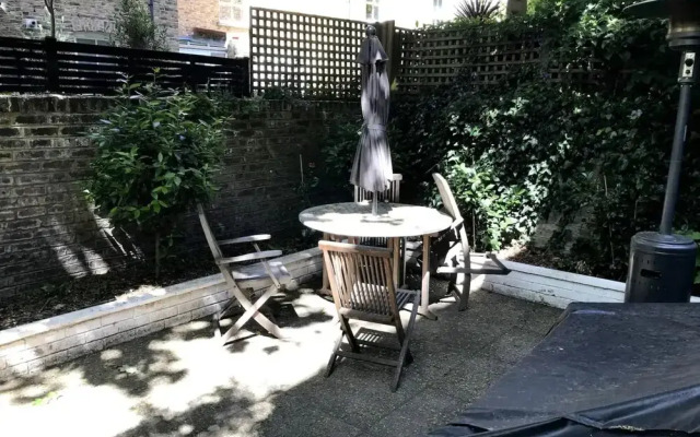 Spacious 1 Bedroom Apartment in Earls Court