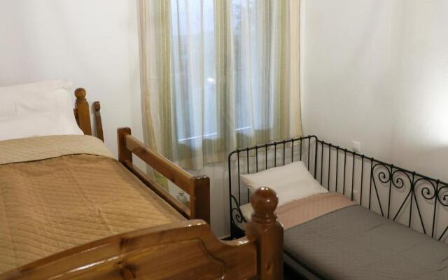 Country Home Giannaras