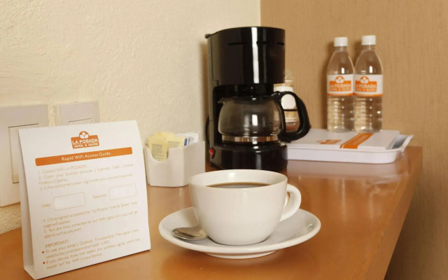 La Posada Hotel & Suites