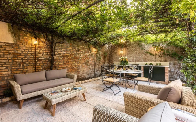 La Baruffa With Private Garden