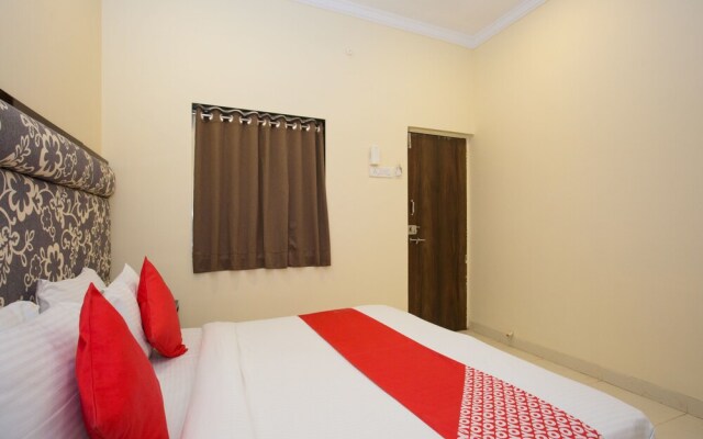 OYO 12249 Hotel Meghna Food Studio