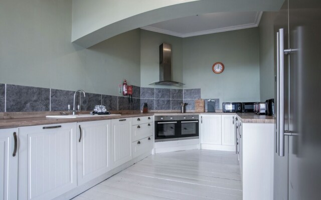 Pendine Manor - 9 Bedroom Manor House - Pendine
