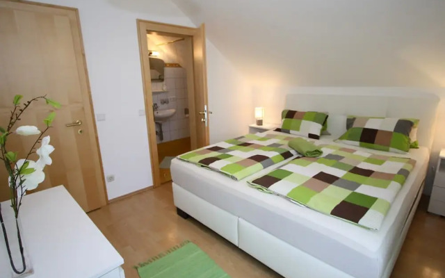 Apartment Near Forest in Salzburg