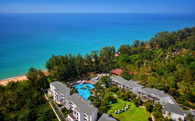 Le Méridien Phuket Mai Khao Beach Resort