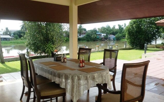 Tharnrarin Villa Suphan Buri