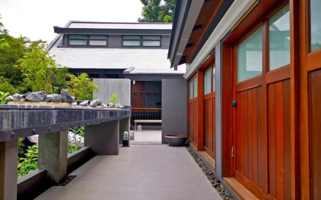 Yellow Pillow Village