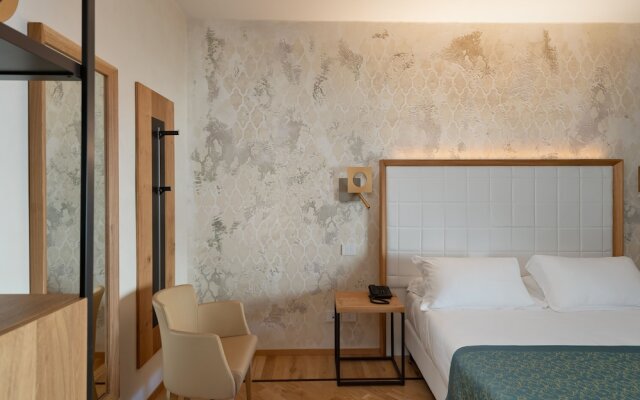 Ca' Uberti Home Boutique , Mantegna Hotels