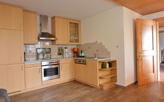 Spacious Apartment With Garden in Bürserberg