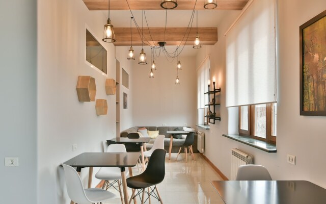UPstairs Apart - Hostel