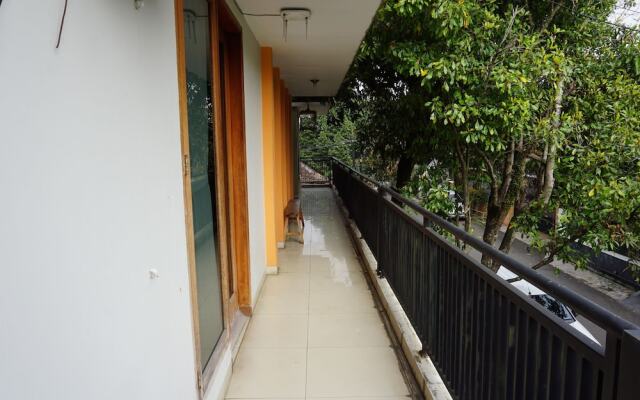Rumah Sarwestri B&B