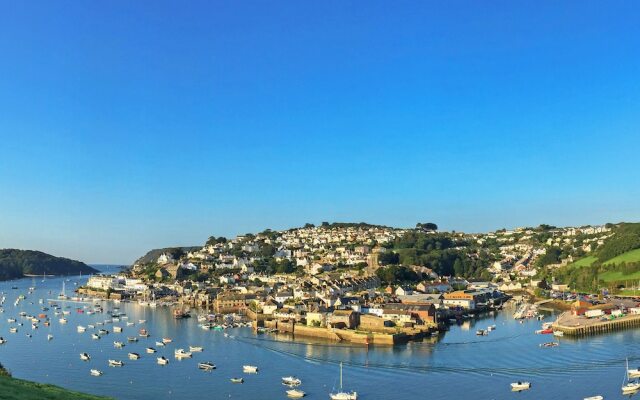 32 the Salcombe