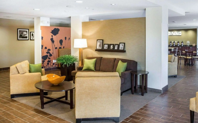 MainStay Suites Cartersville - Emerson Lake Point