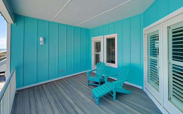 Boerboel's Beach Bungalow