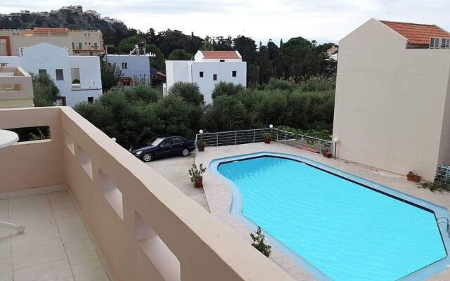 Litinas Apartments