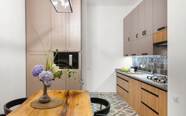 Gallery Art Apartment