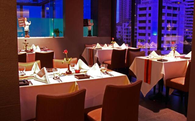 I Galleria Sukhumvit 13 (formerly D Varee Diva Hiptique)