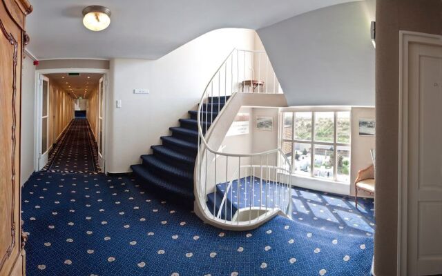 Strandhotel Nassau-Bergen