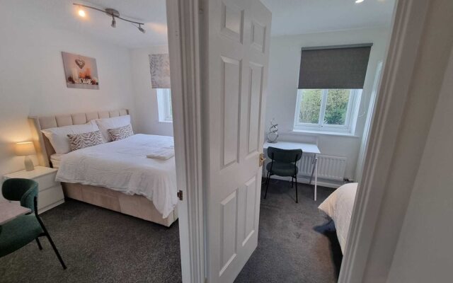 Captivating 3-bed House in Strood, Rochester Kent