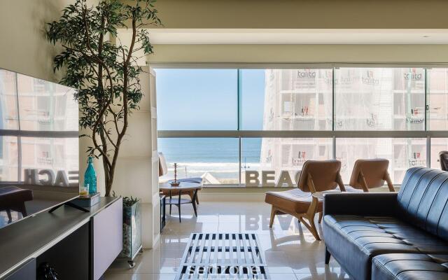 Lindo apartamento com vista para o mar EDU302