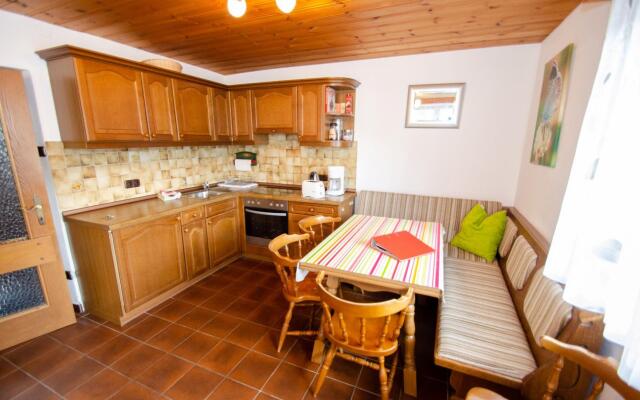 Budget Chalet Alpine - Apartment A
