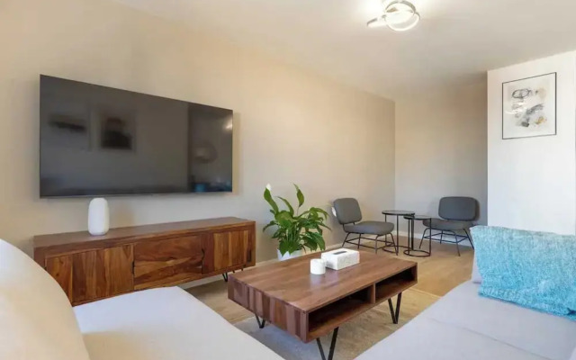 Magnificent Modern 2 Bedrooms Apartment - Castellane District