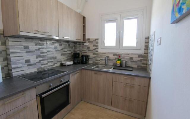 Lux Sea Apartment - Porto Rafti