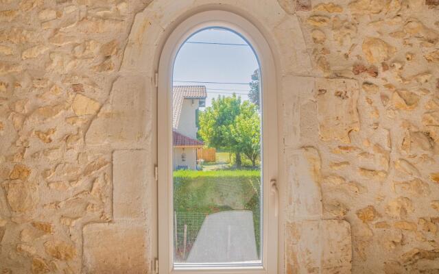 Cosy Holiday Home in Bergerac With Terrace