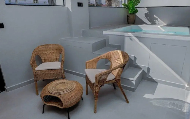 B G Urban Spa by Cretanhouses