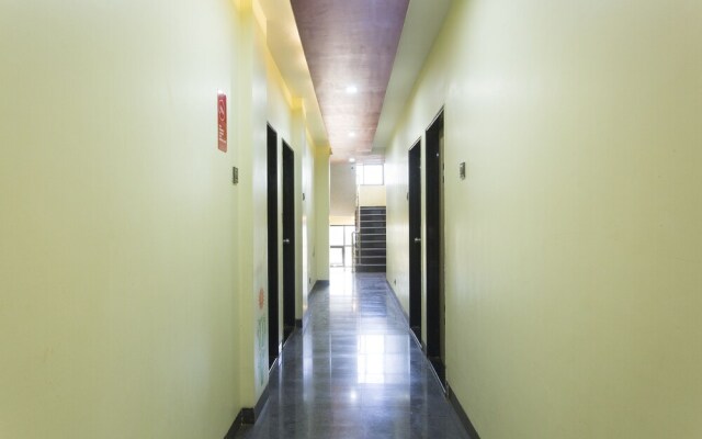 OYO 10236 Strawberry Homes