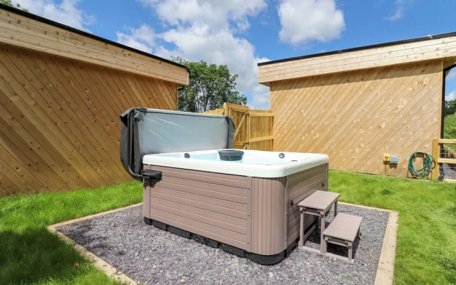 Valley Lodge 4 - North Wales Eco Lodges