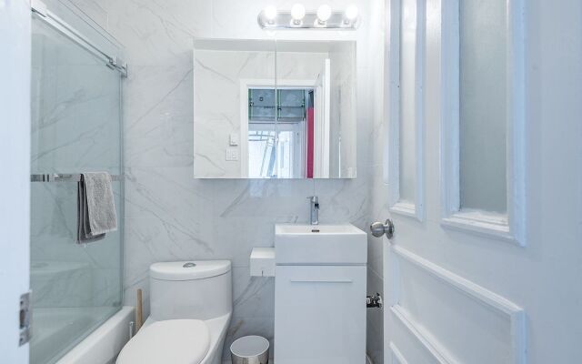 Beautiful 2 BR in the Heart of Downtown