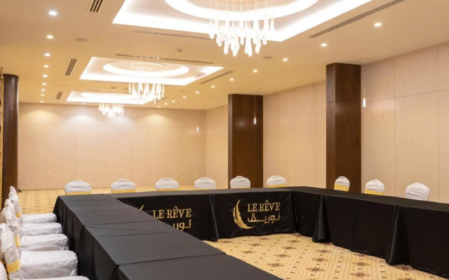 Le Reve Hotel