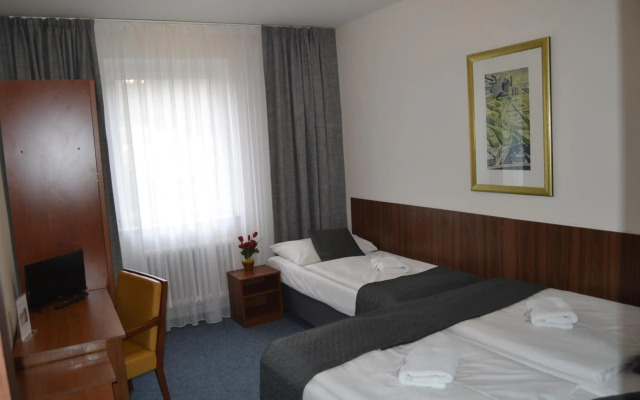 Hotel Bohemians