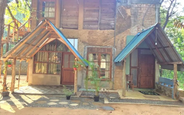 Isiwara Paura Bugged Apartment