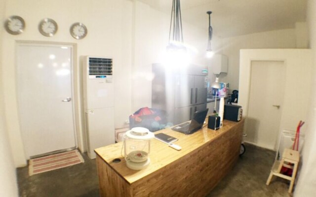 Jayo Guesthouse - Hostel