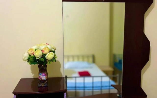 Top House Hostel