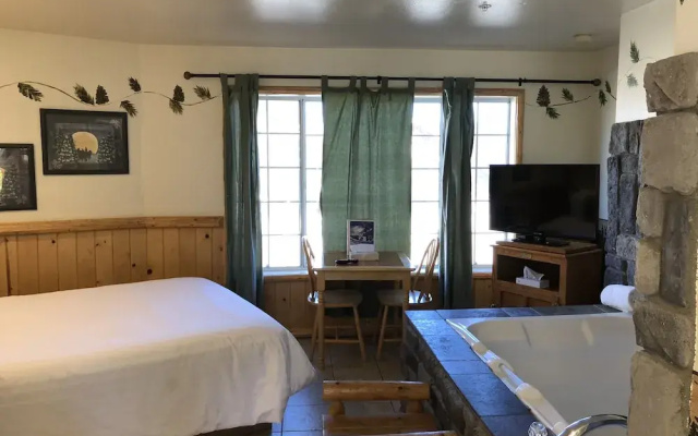 Rodeway Inn & Suites Fireside Lodge