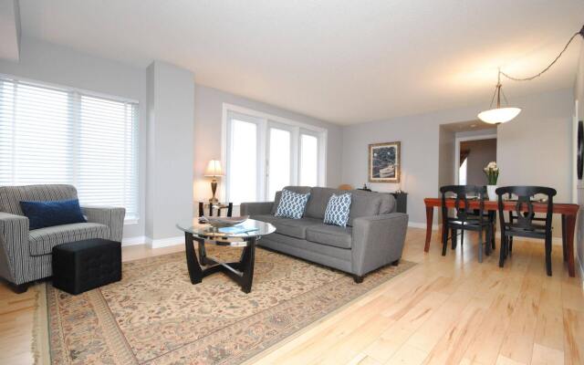 Premiere Suites Moncton