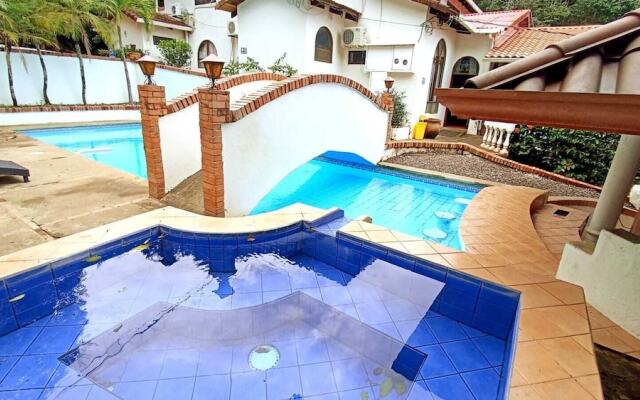 Hotel Casa Blanca
