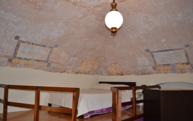 Furnished Studio Flat in Residence