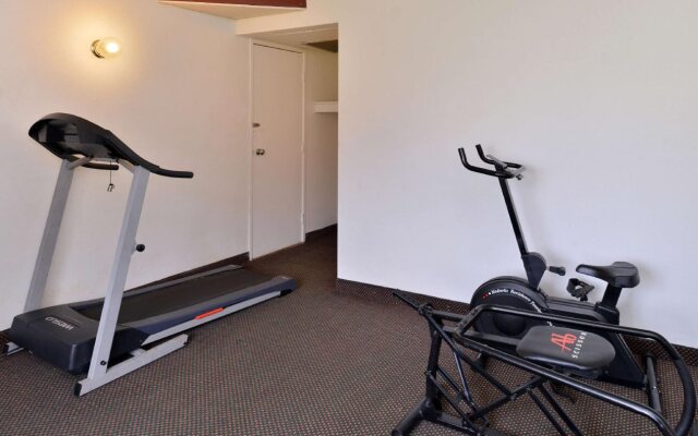 Castle Inn & Suites By OYO Chickasha