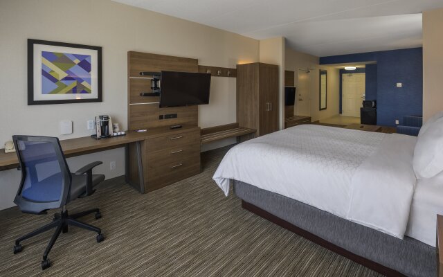 Holiday Inn Express & Suites North Bay, an IHG Hotel