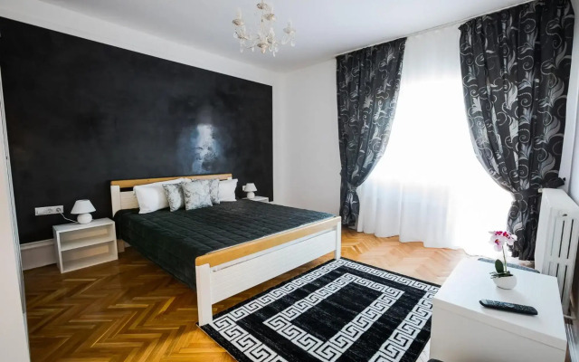 White Spacious Apartment